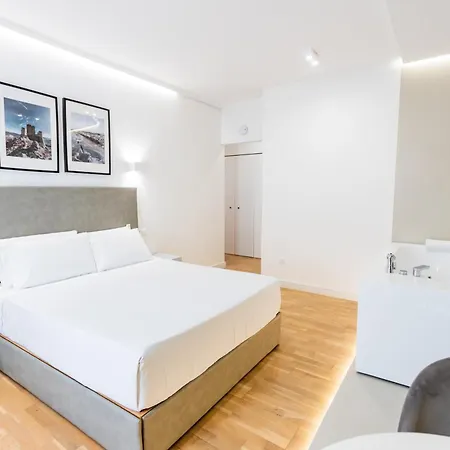 Centoquindici Rooms&suite Couette-café 4*