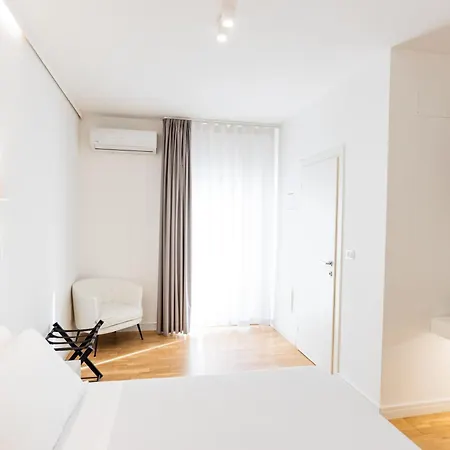 Couette-café Centoquindici Rooms&suite