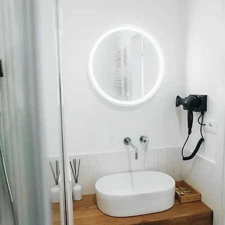 Bed & Breakfast Centoquindici Rooms&suite 4*