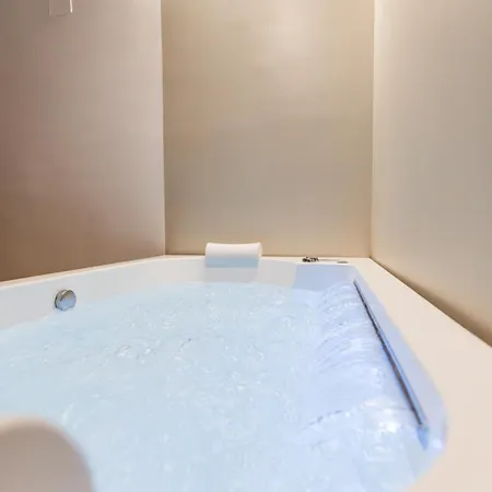 Couette-café Centoquindici Rooms&suite 4*