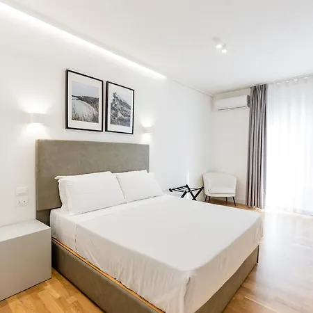 Centoquindici & 4* Montesilvano Marina