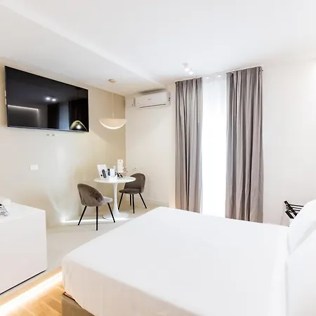 Couette-café Centoquindici Rooms&suite 4*