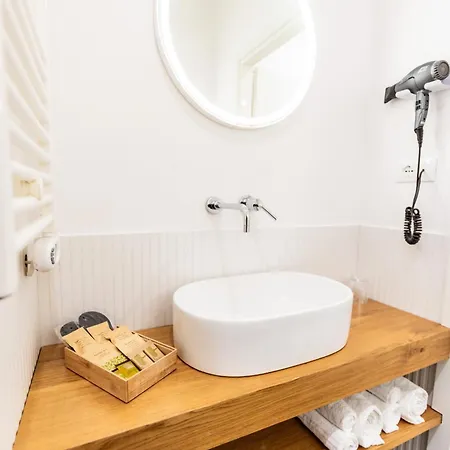 Centoquindici Rooms&suite Bed & Breakfast Montesilvano Marina